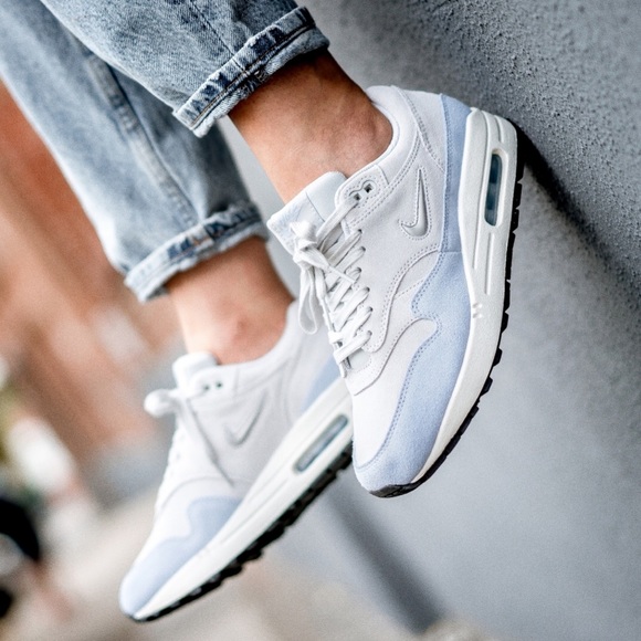 Nike Shoes - NWT Nike Air Max 1 Premium SC